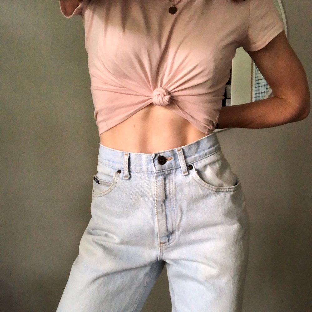 Vintage 90’s Lee Light Wash High Waisted Jeans - Picture 12 of 12